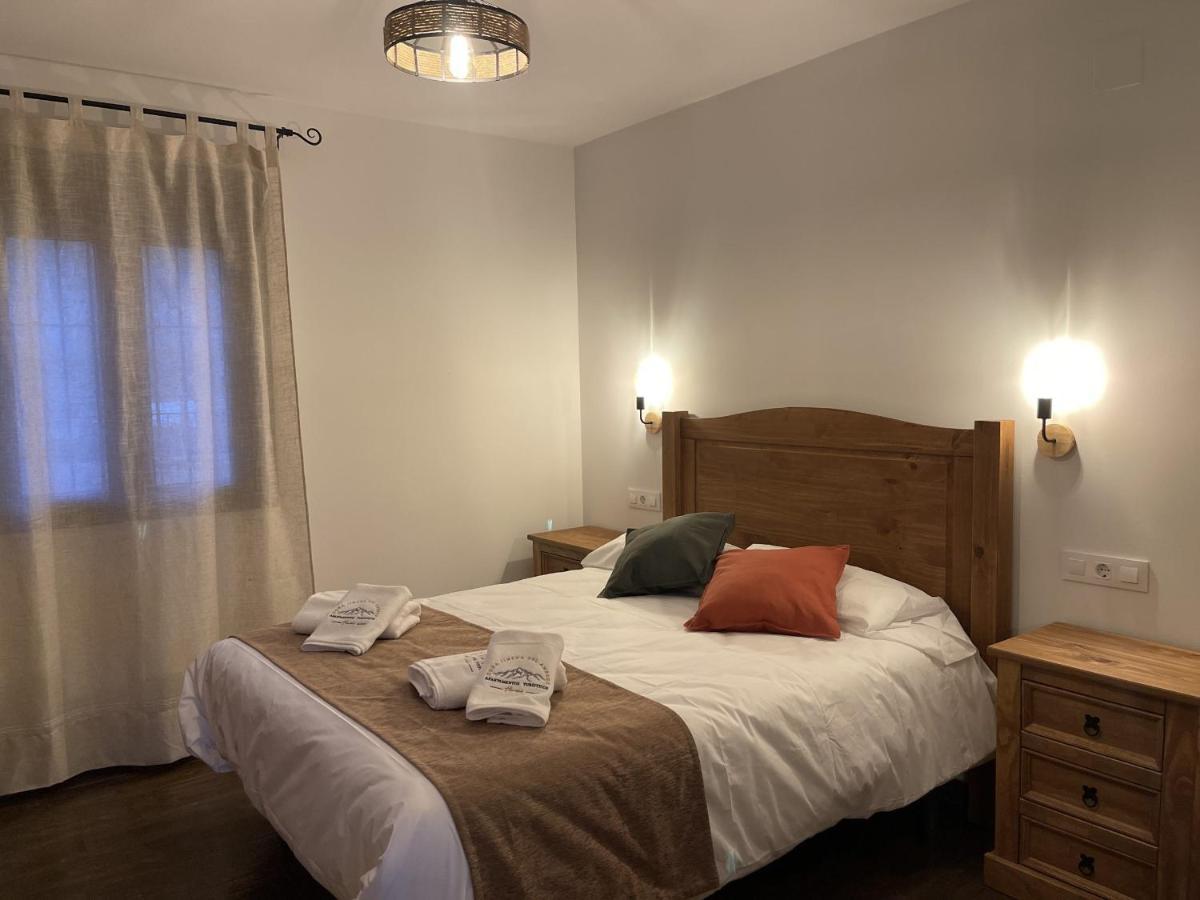 Apartamentos Dona Jimena Del Ambroz 4 Estrellas Complejo Unico En El Centro Del Pueblo - Piscina Ya Abierta Hervás エクステリア 写真