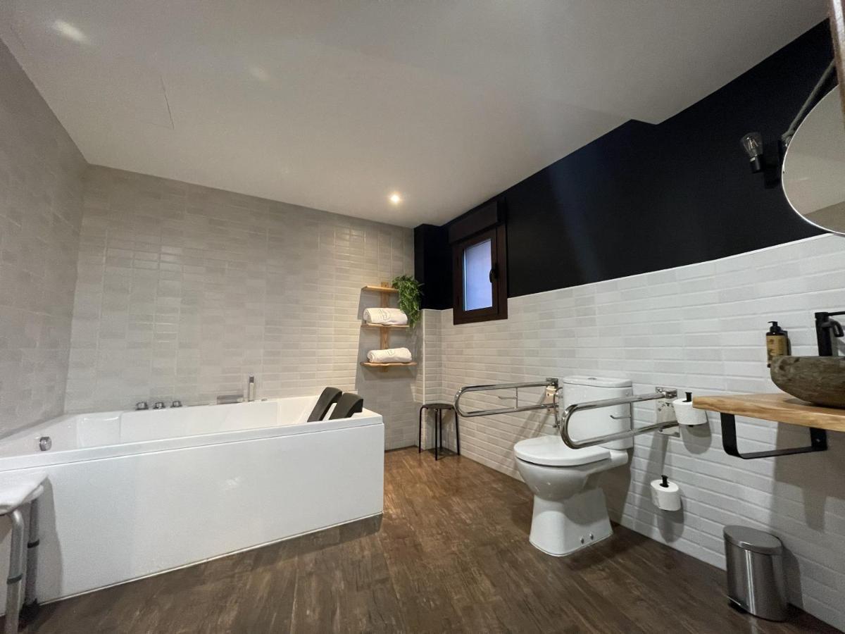 Apartamentos Dona Jimena Del Ambroz 4 Estrellas Complejo Unico En El Centro Del Pueblo - Piscina Ya Abierta Hervás エクステリア 写真