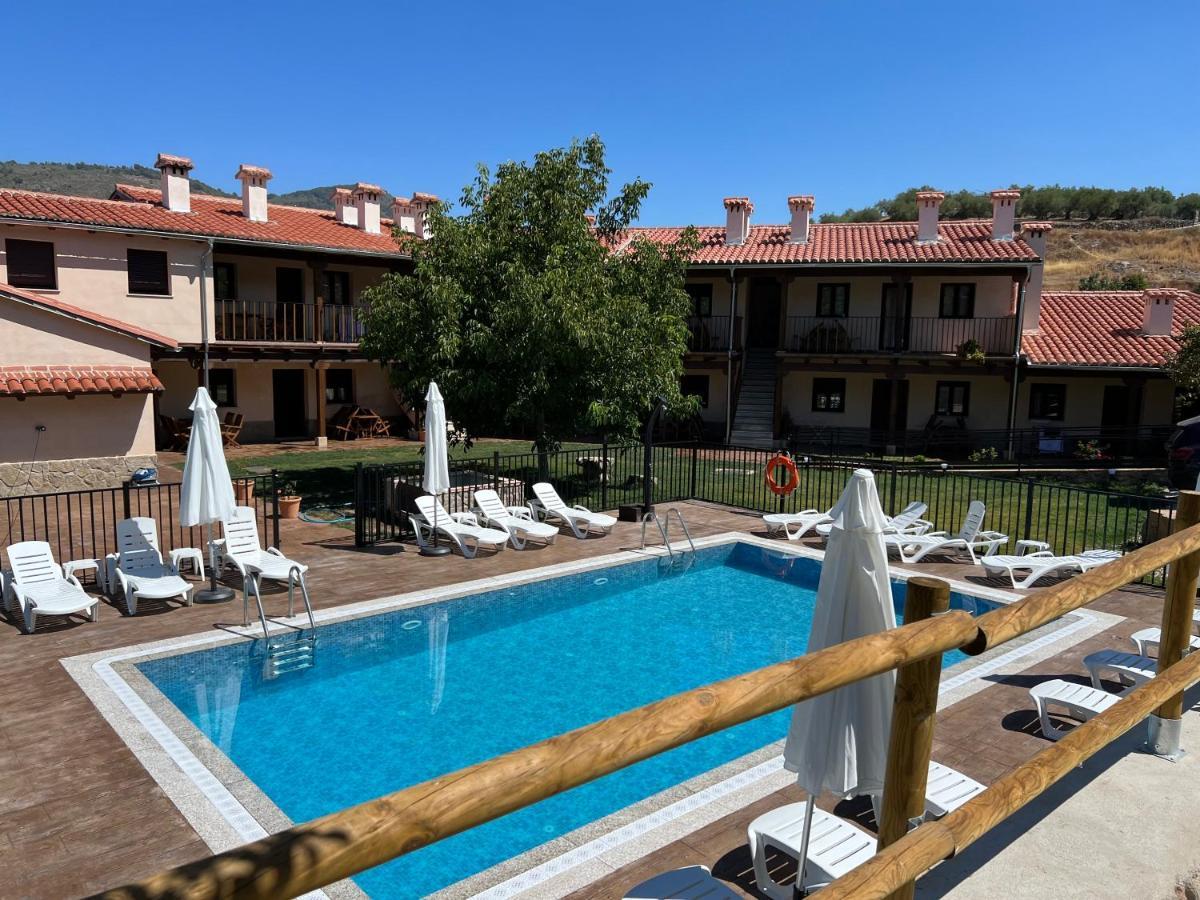 Apartamentos Dona Jimena Del Ambroz 4 Estrellas Complejo Unico En El Centro Del Pueblo - Piscina Ya Abierta Hervás エクステリア 写真